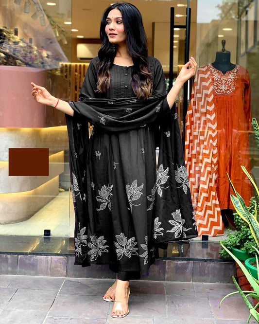 Women Cotton Black Kurta Pant and Dupatta set