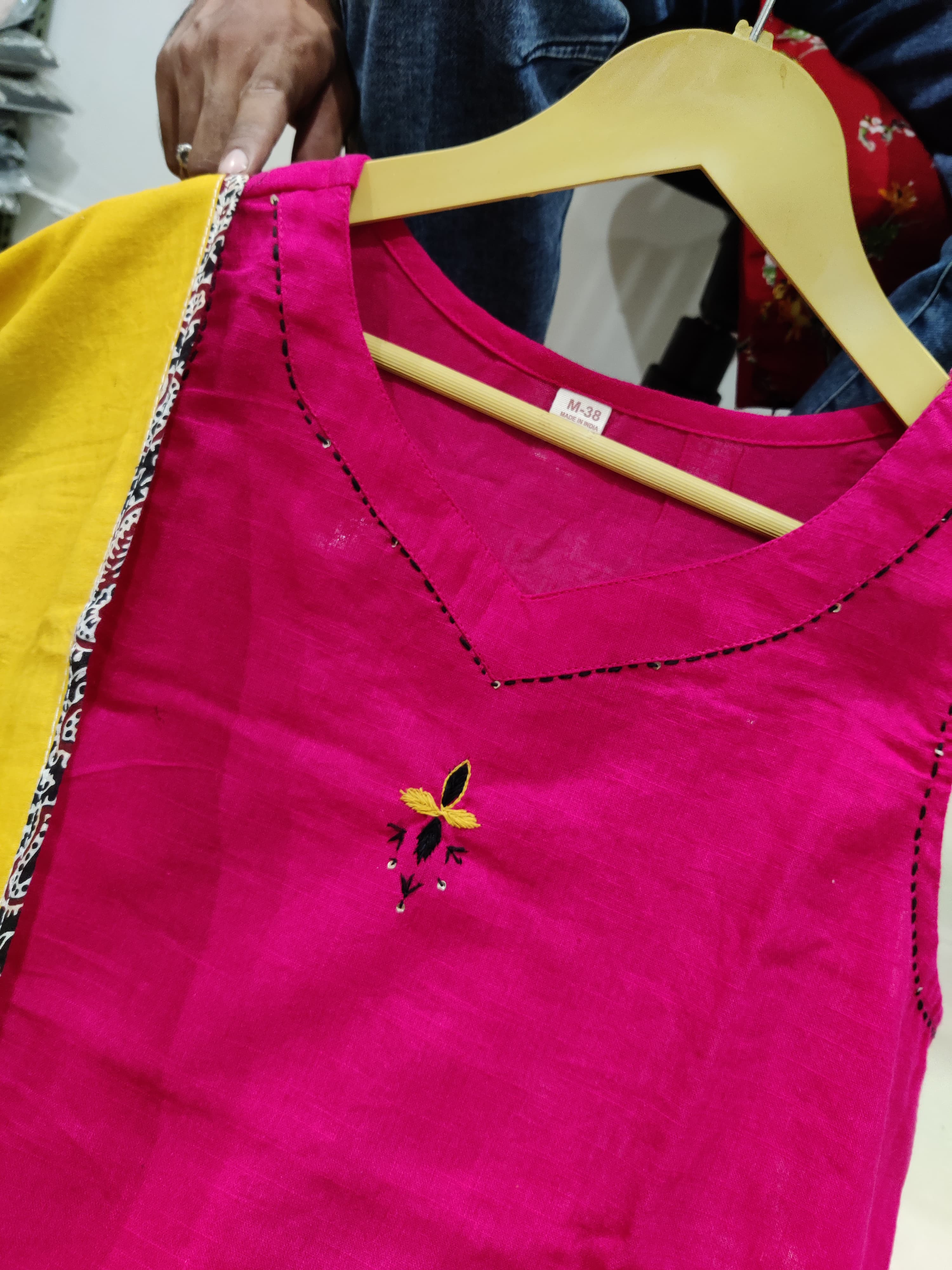 Women Cotton Red Sleeveless Kurta Pant and Dupatta set