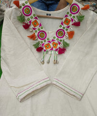 Women Off-White Embroidery Tussle Cotton Co-Ord set