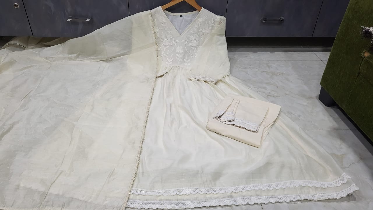 Women Chanderi White Kurta Pant and Dupatta set
