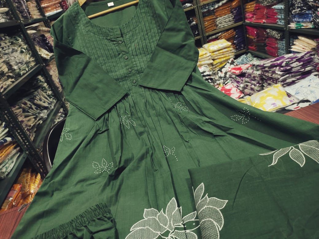 Women Cotton Green Kurta Pant and Dupatta set