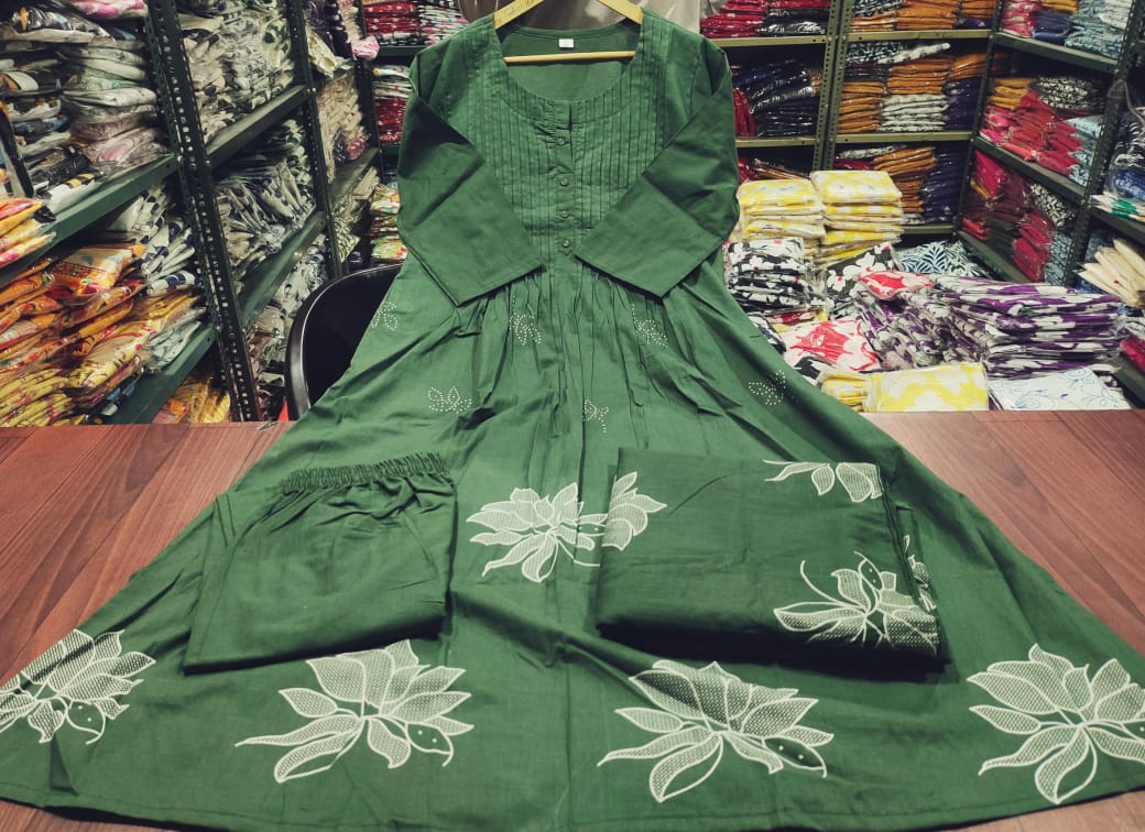 Women Cotton Green Kurta Pant and Dupatta set