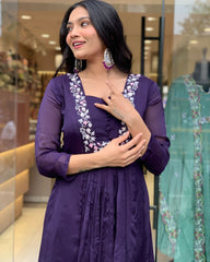 Women Purple Cotton Kurta Pant and Organza Dupatta set