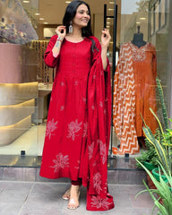 Women Cotton Red Kurta Pant and Dupatta set
